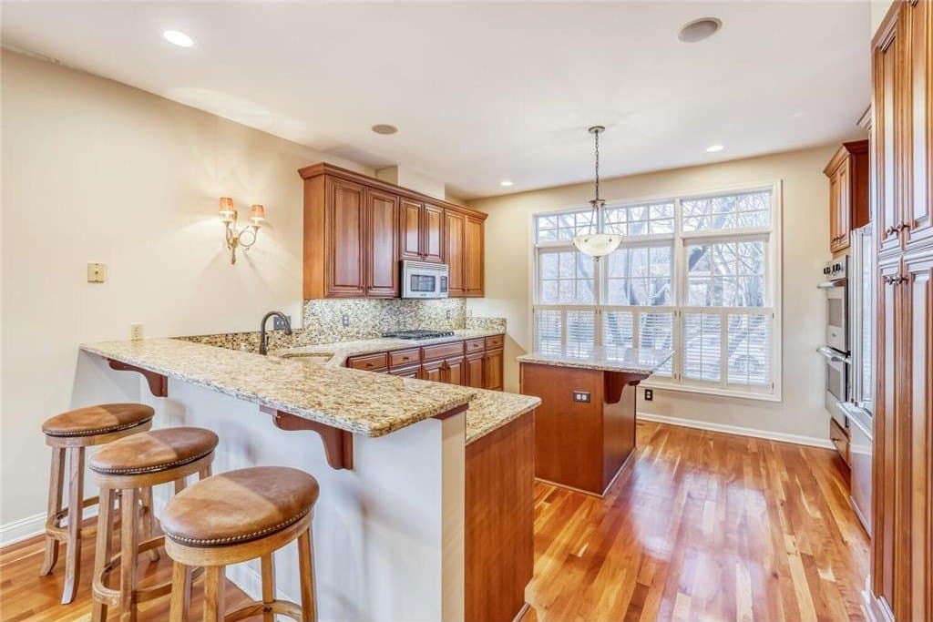 228 Ridgewood Ave, Minneapolis