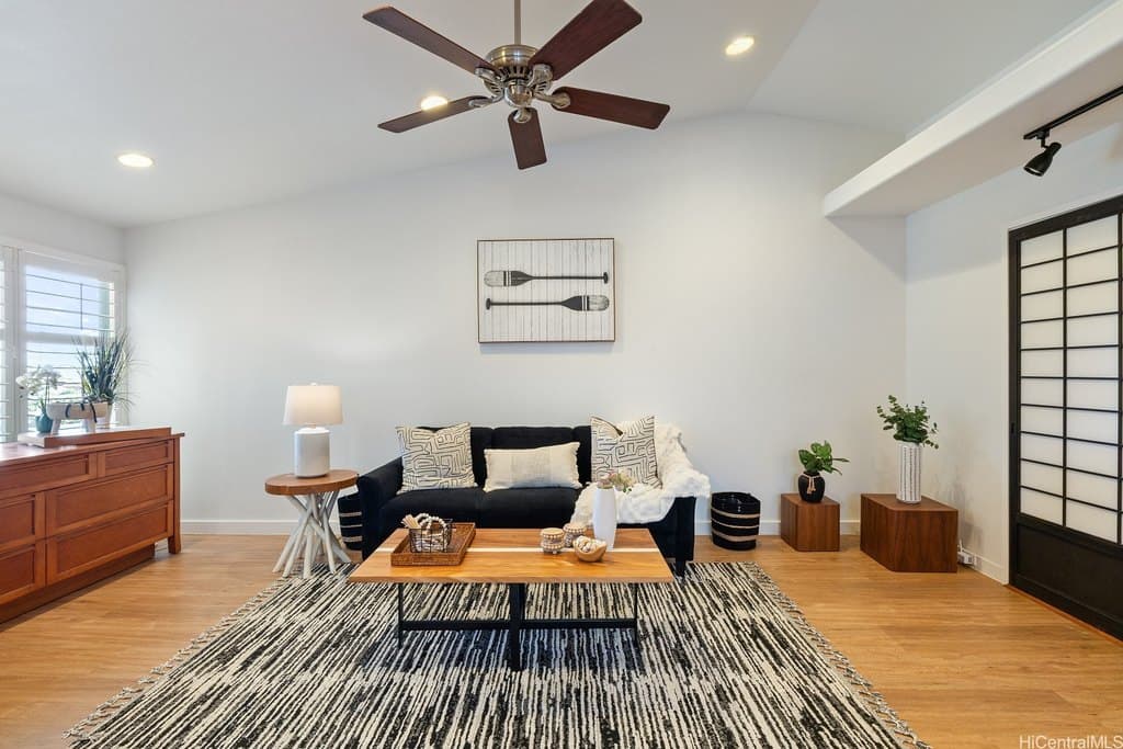 1812 Makuakane St, Honolulu