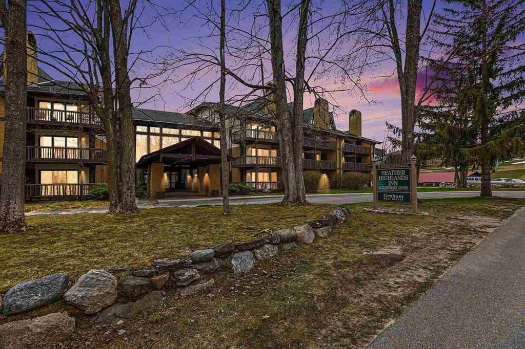 5620 Highlands Dr # 518, Harbor Springs
