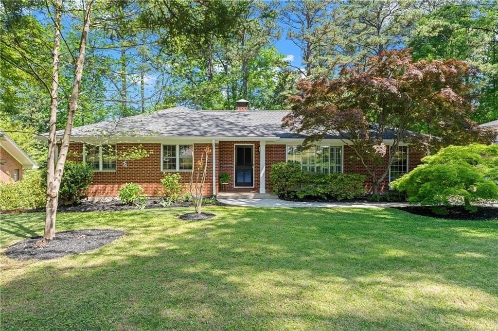 1424 Christmas Ln NE