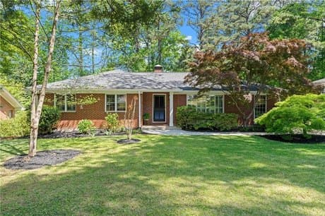 1424 Christmas Ln NE