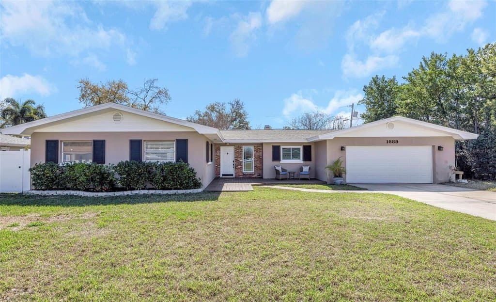 1889 Stancel Dr, Clearwater