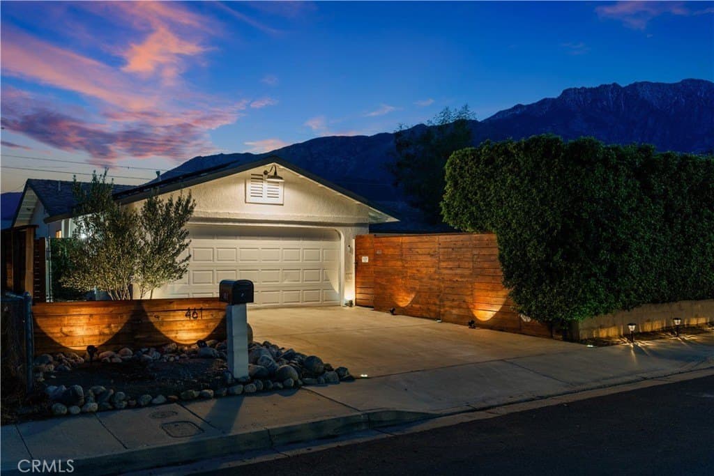461 W Palm Vista Dr, Palm Springs