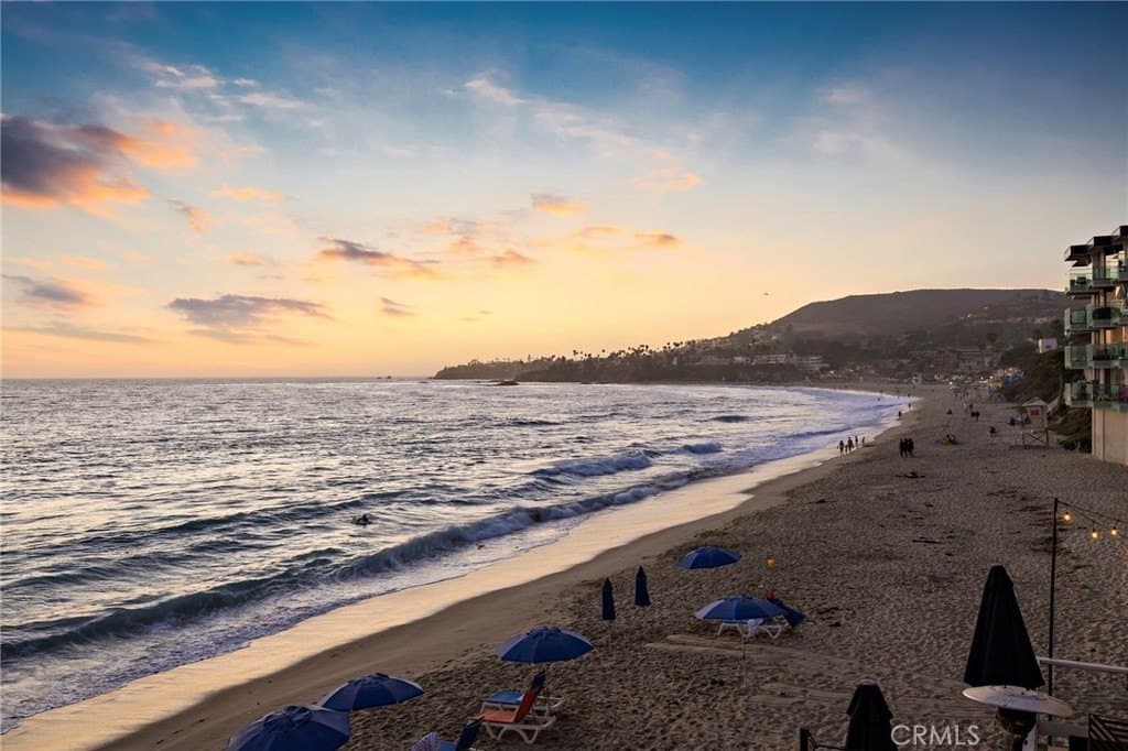 647 Sleepy Hollow Ln, Laguna Beach