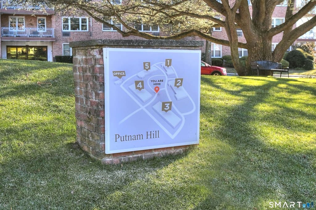 4 Putnam Hill Rd Unit 2B, Greenwich