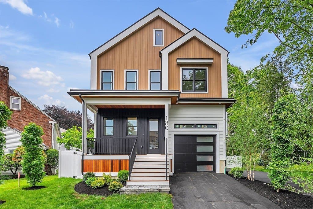 180 Hunnewell Ave Unit 180, Newton