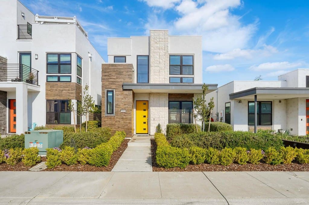 5162 E St, Sacramento