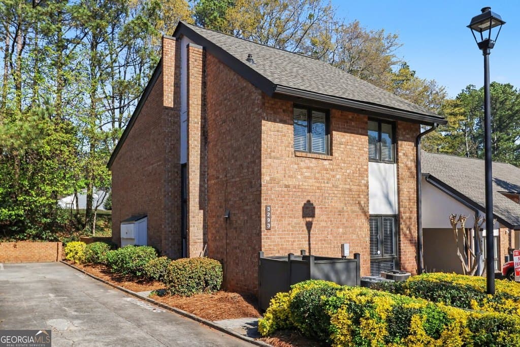 3293 Clairmont North NE, Brookhaven