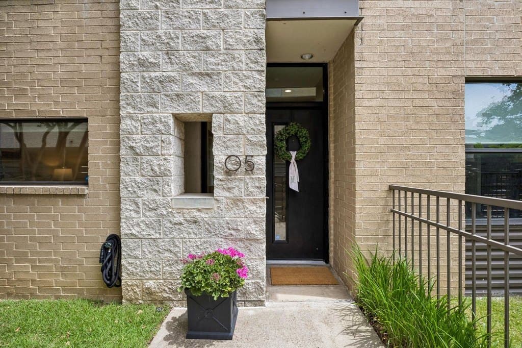 4140 Newton Ave Apt 5