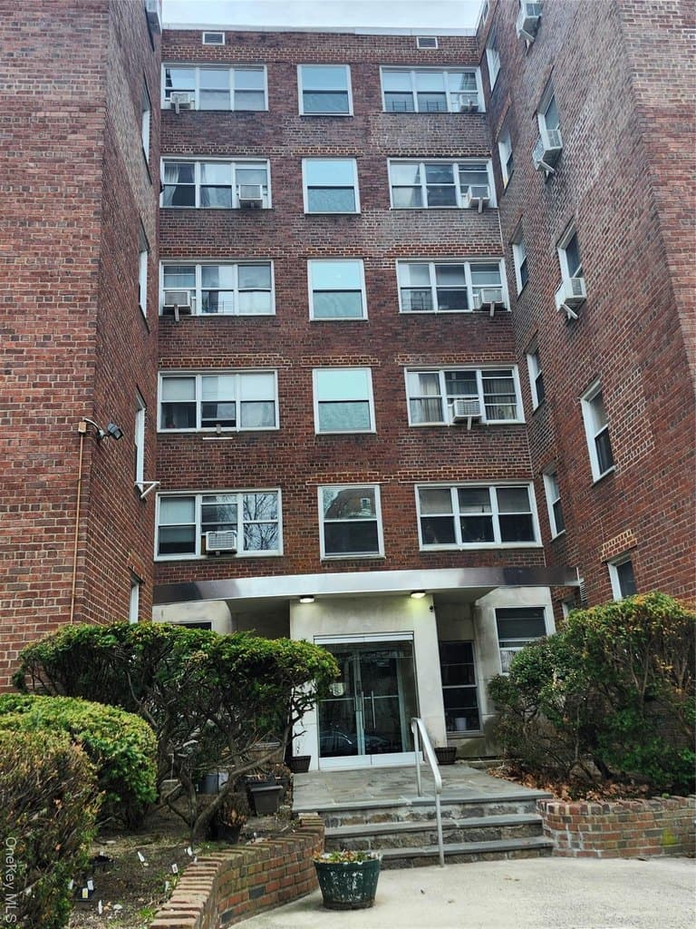 1234 Midland Ave Apt 3E, Bronxville
