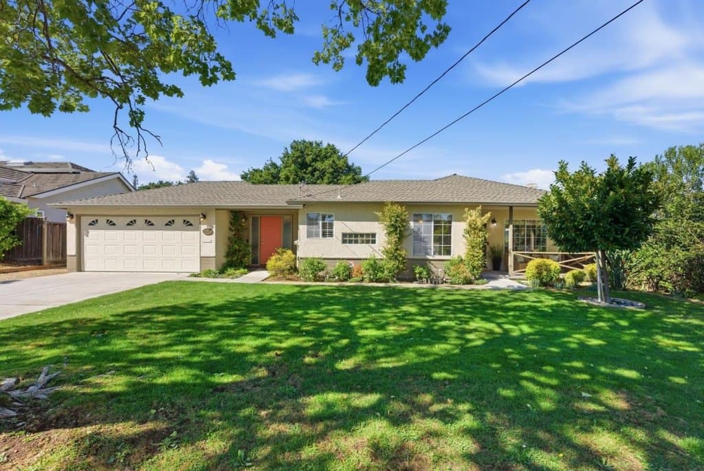 20571 Sunrise Dr, Cupertino