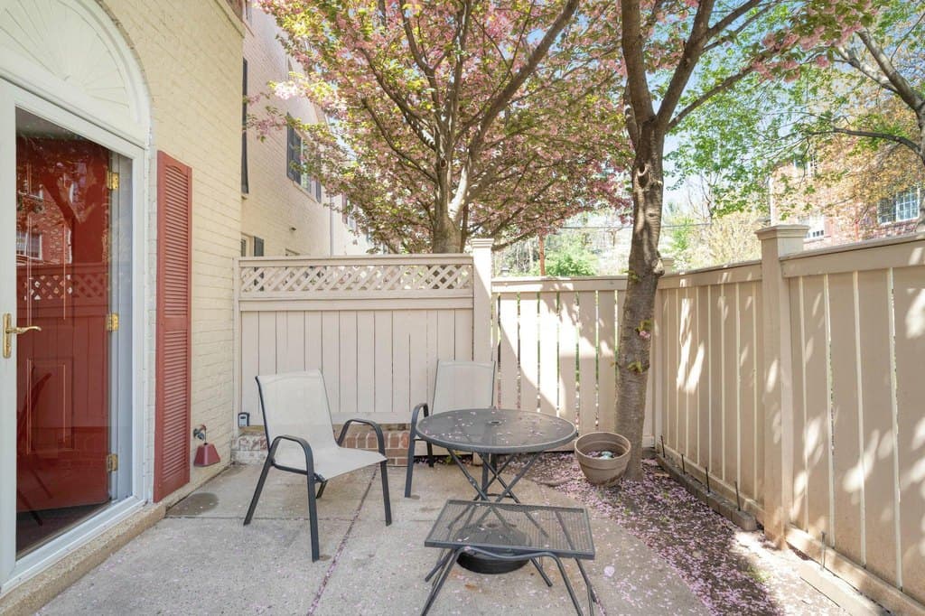 1313 N Van Dorn St, Alexandria