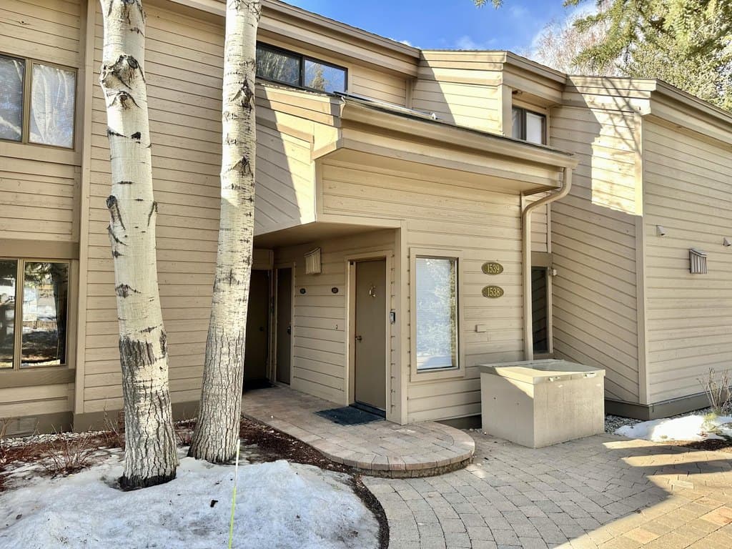 1538 Snowcreek Condo Dr, Sun Valley