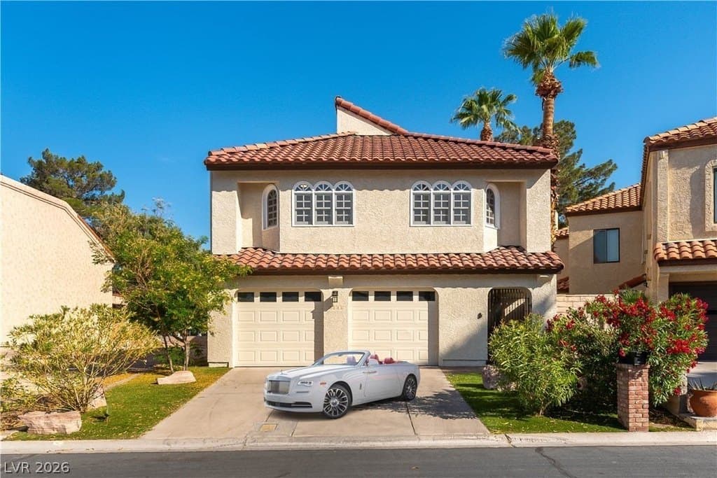 2845 Queens Courtyard Dr, Las Vegas