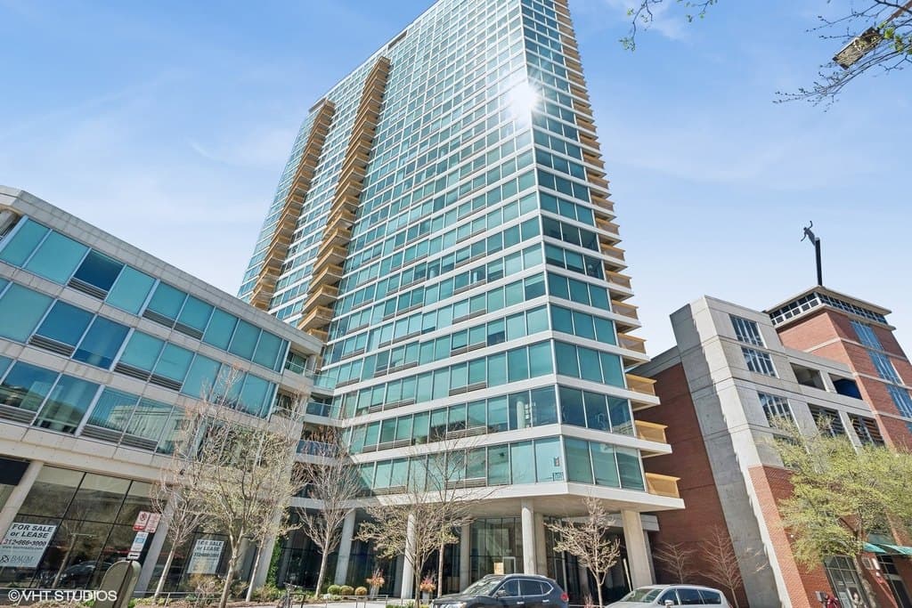 1720 Maple Ave Apt 910, Evanston