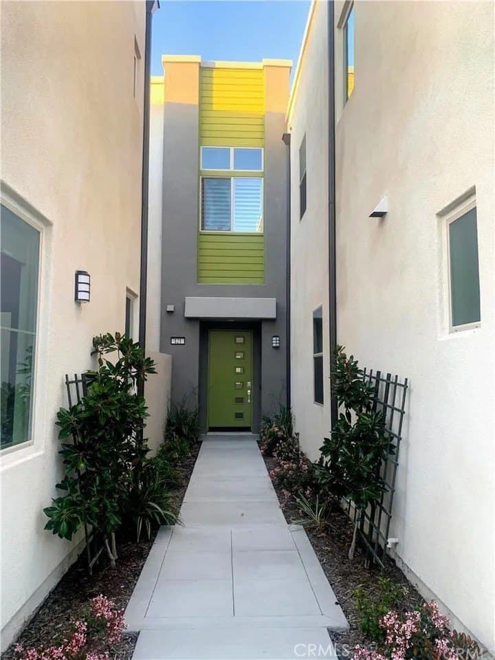 121 Terrapin, Irvine