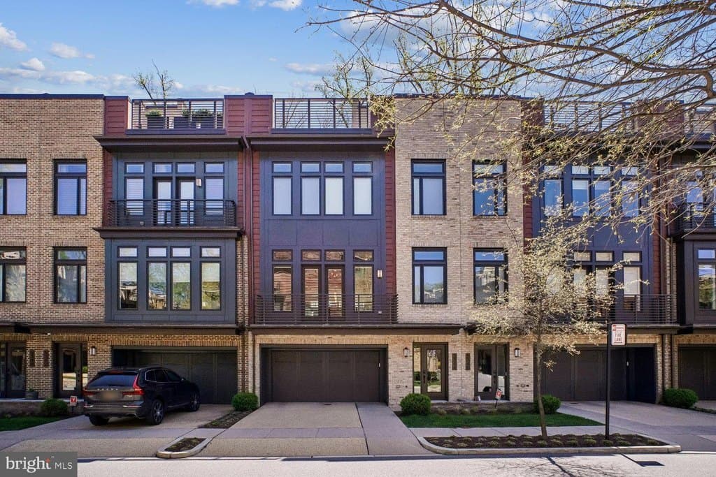 5344 Merriam St, Bethesda