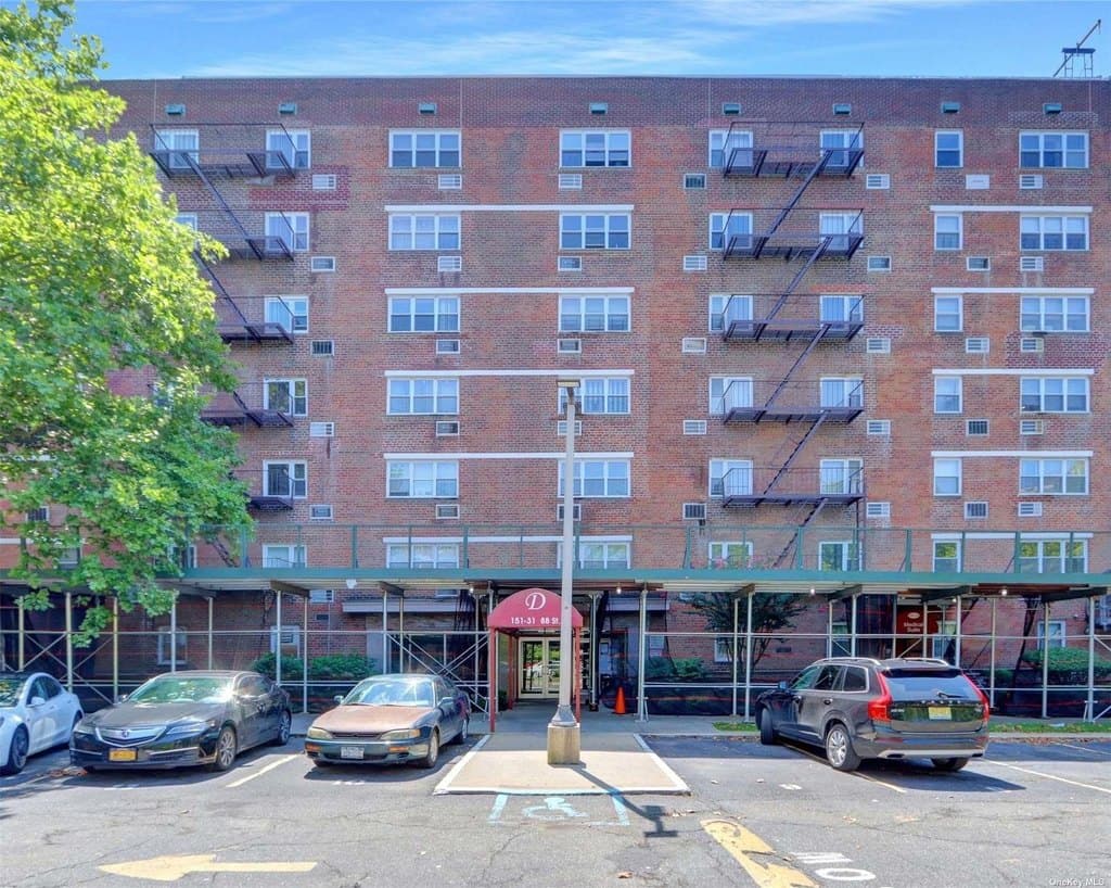 151-31 88th St Unit 6H