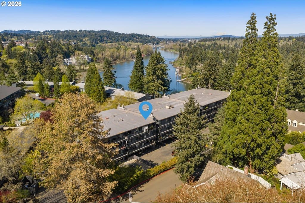 200 Burnham Rd Unit 402, Lake Oswego
