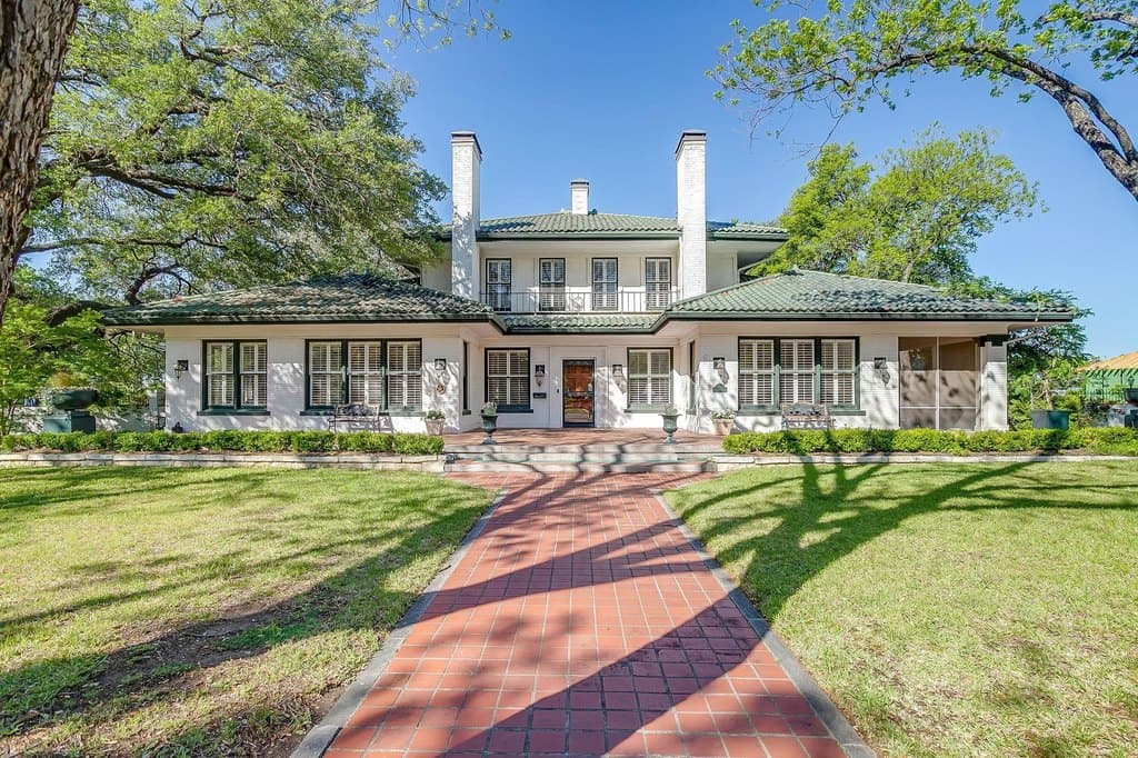 1414 Mistletoe Dr, Fort Worth