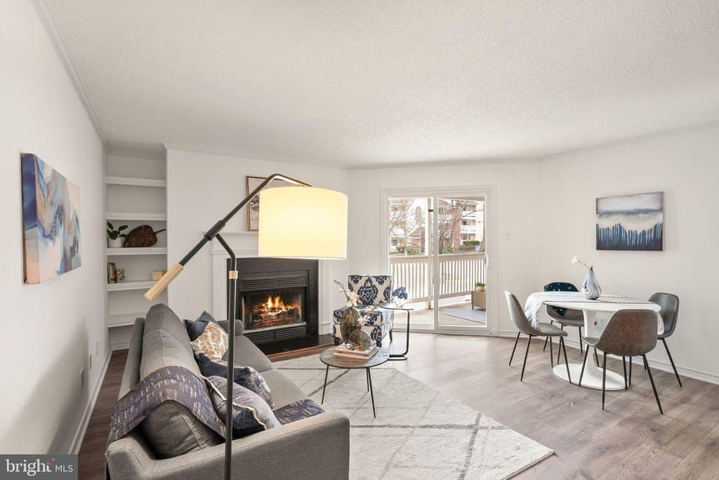 1538 Lincoln Way Unit 201A, McLean