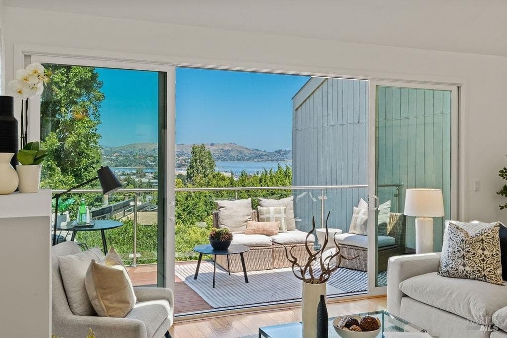 86 Marin Ave, Sausalito