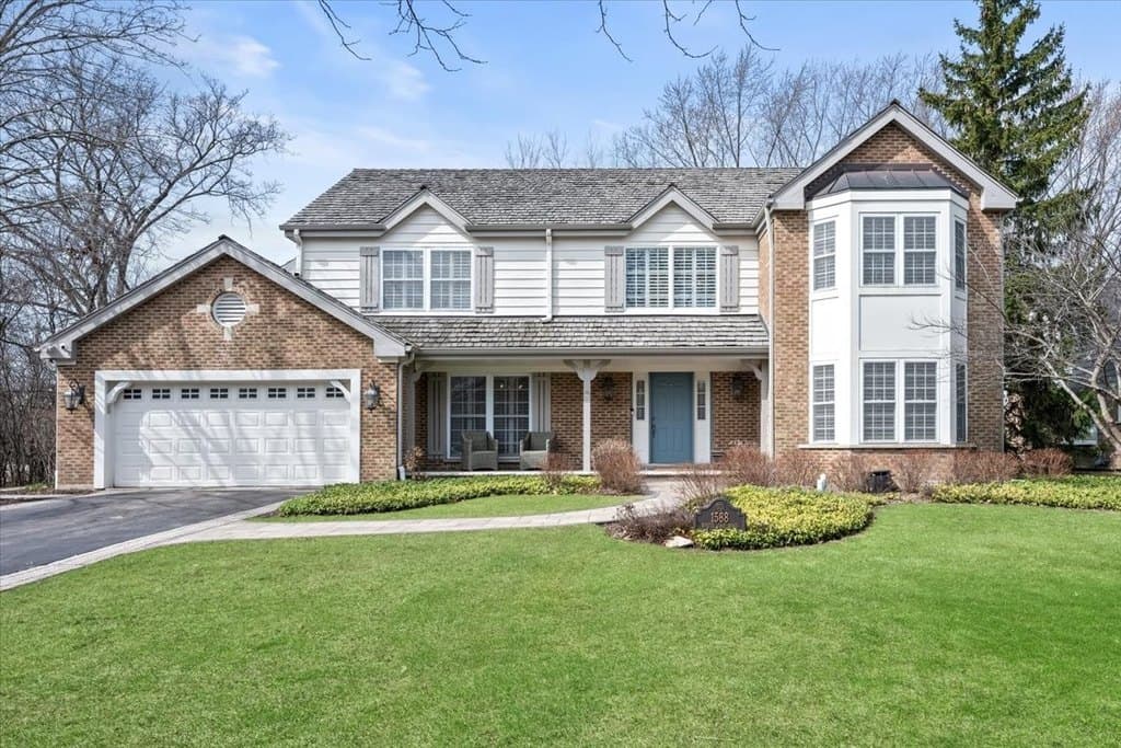 1588 White Oak Rd, Lake Forest