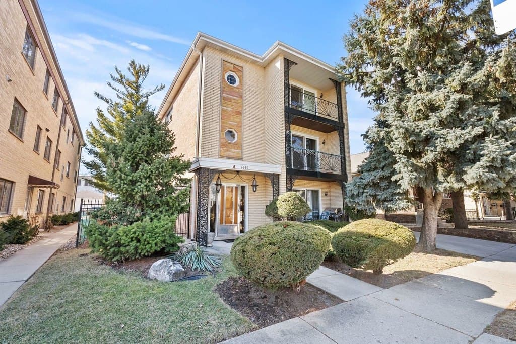 6610 N Northwest Hwy