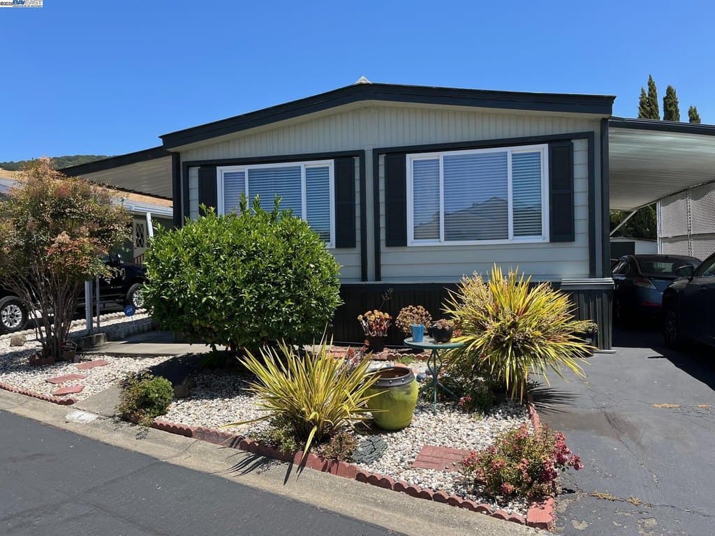 711 Old Canyon Rd Spc 6, Fremont