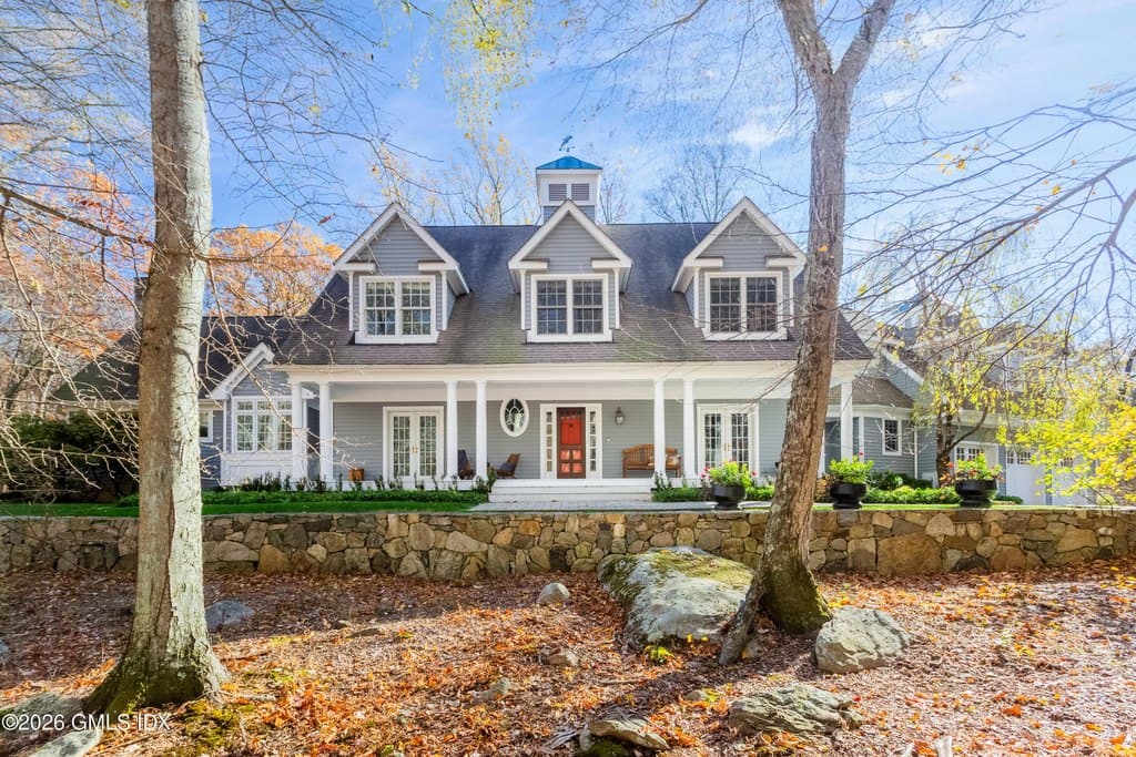 125 Barn Hill Rd, Greenwich