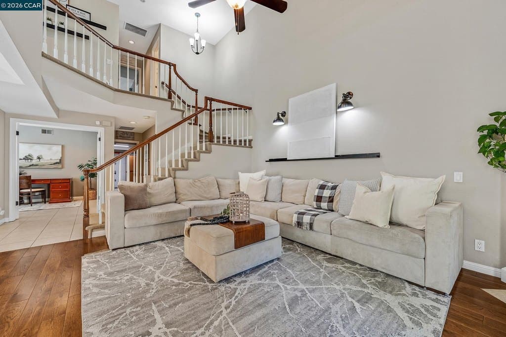 60 Rainbow Cir, Danville