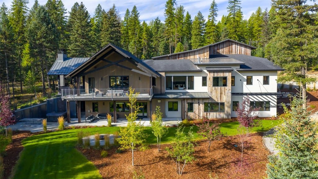 121 Whitefish Forest Loop, Whitefish