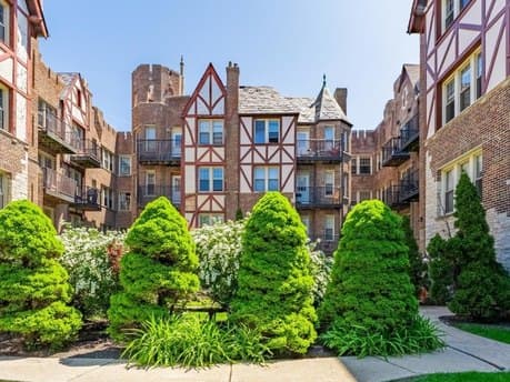 5717 N Kimball Ave Unit 2N