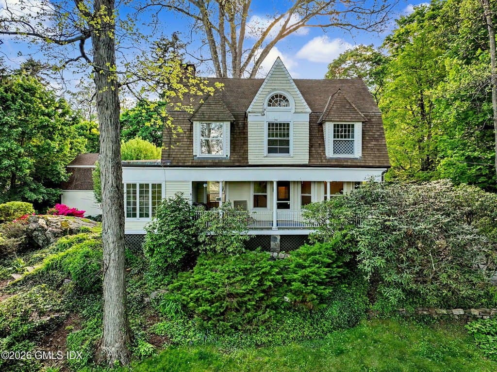 46 Hillside Dr