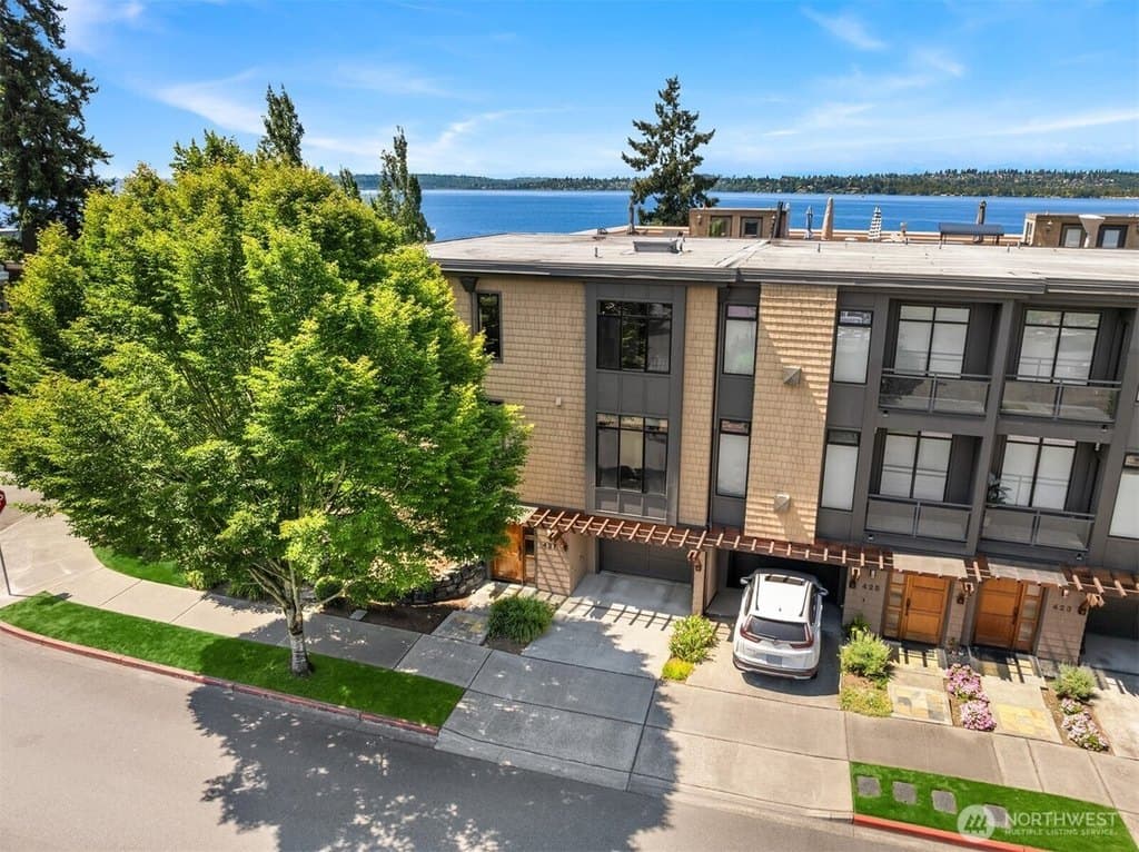 427 2nd St S Unit A, Kirkland