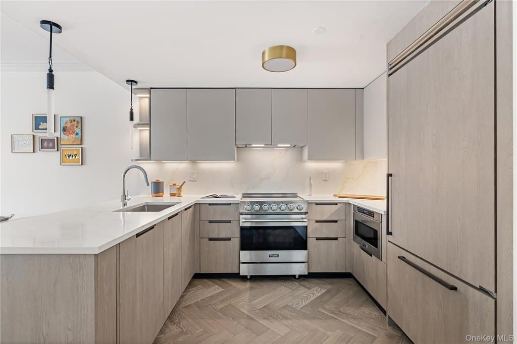 78-29 Austin St Unit 406, Queens