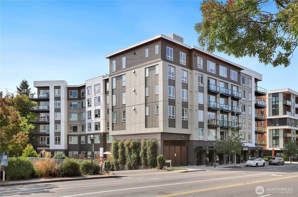 11903 NE 128th St Unit 204, Kirkland