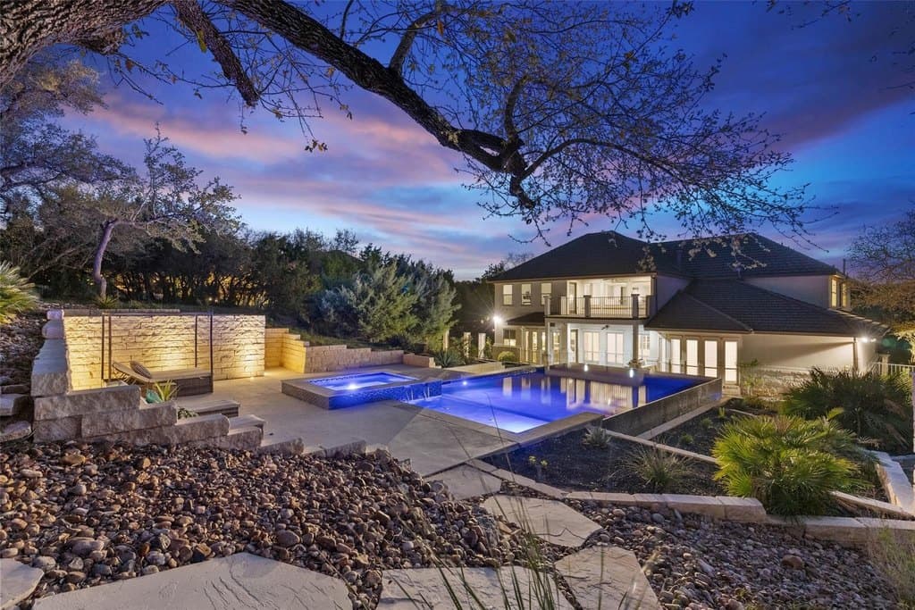 310 Bella Montagna Cir, Austin