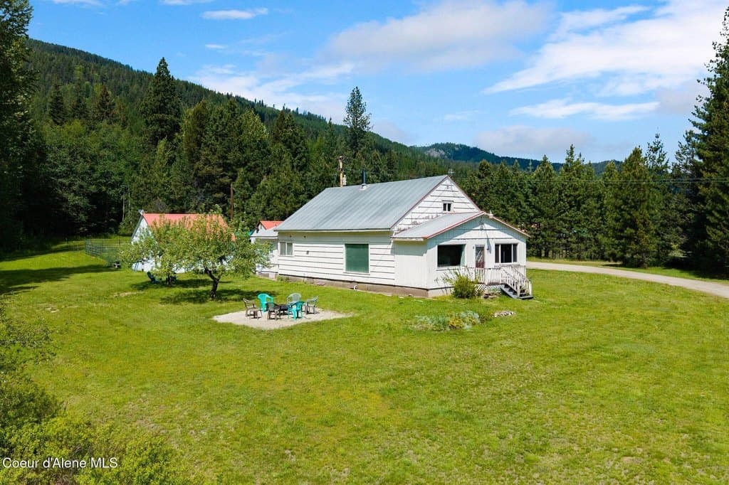 129 Littlefield Dr, Sandpoint