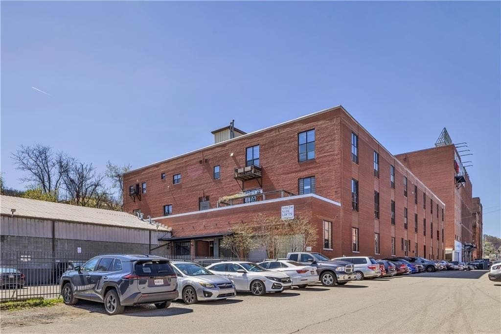 2250 Mary St Apt 204, Pittsburgh