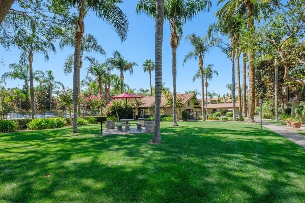 2881 Huntington Blvd Apt 225, Fresno