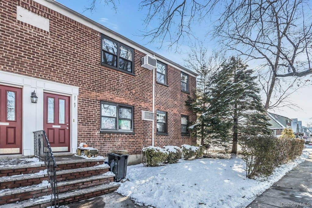 21-47 Utopia Pkwy Unit 2