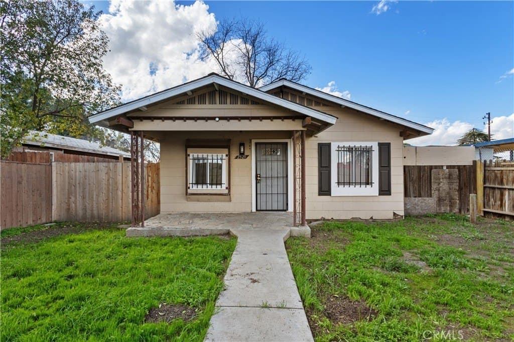 2521 P St, Bakersfield