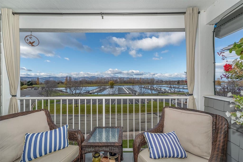 2036 Marina Ct, Bigfork