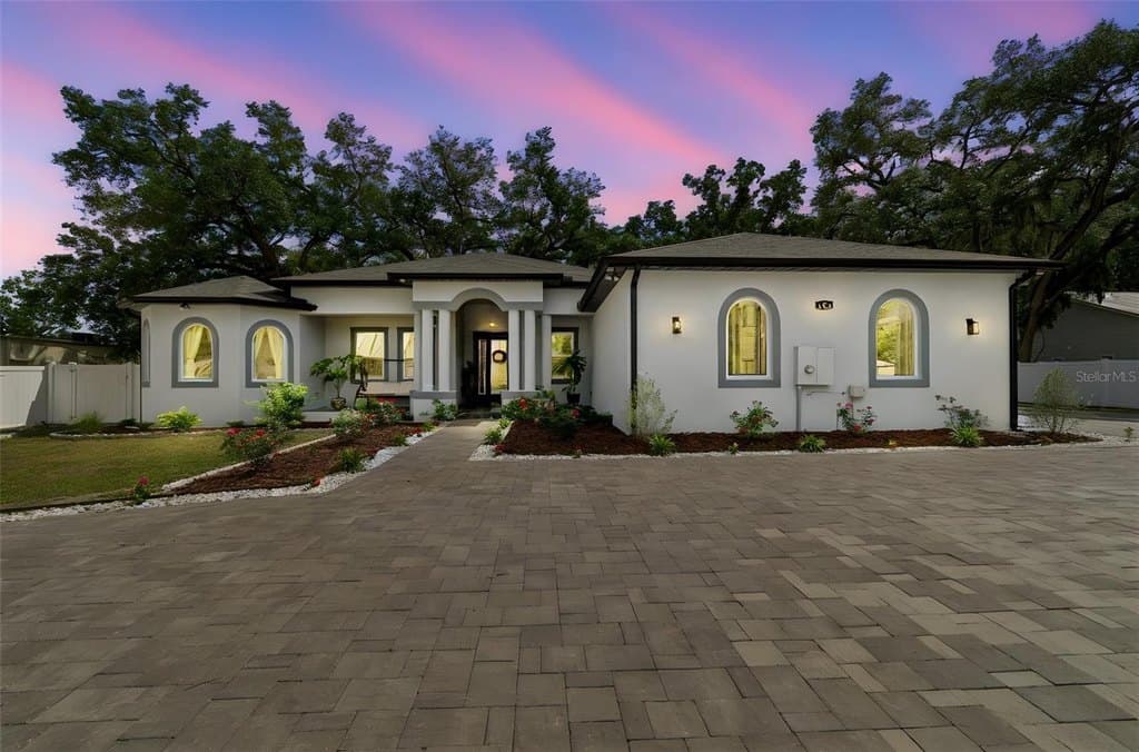 106 W 122nd Ave, Tampa