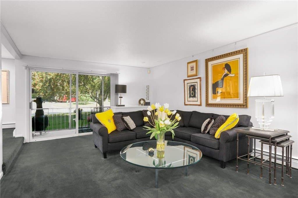 6105 Lincoln Dr Apt 136, Edina