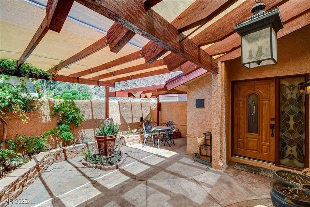 845 Robinson Ln, Boulder City