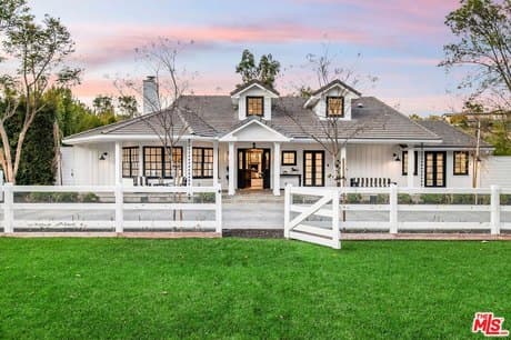 5525 Paradise Valley Rd
