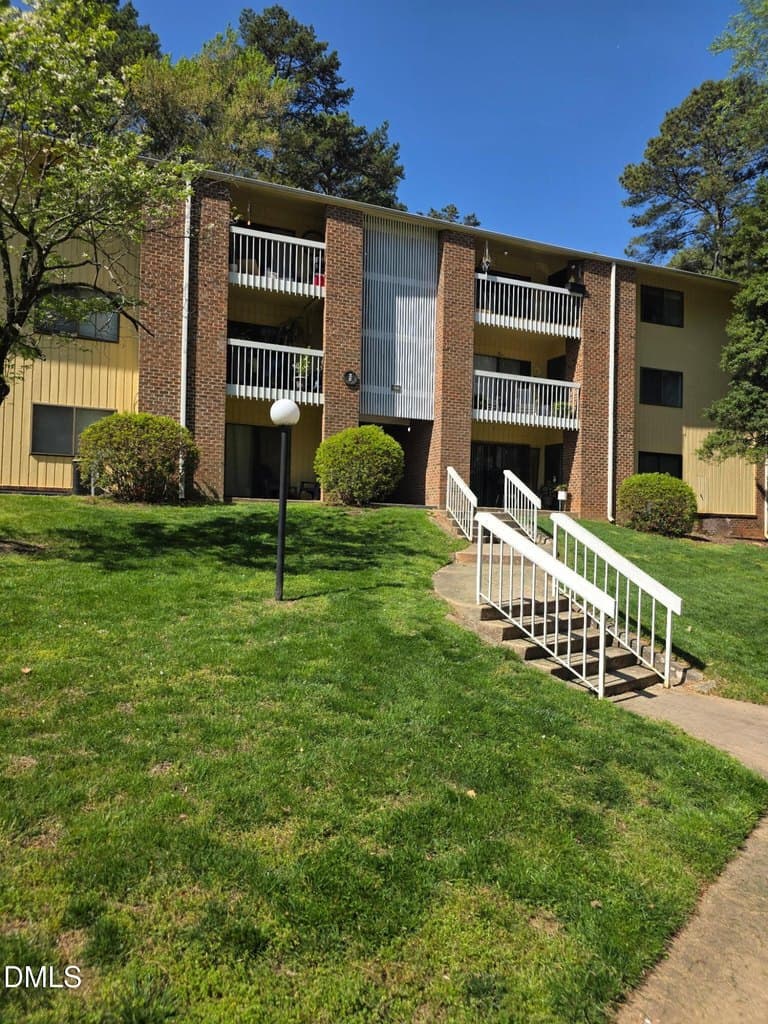 1114 Schaub Dr Apt I, Raleigh