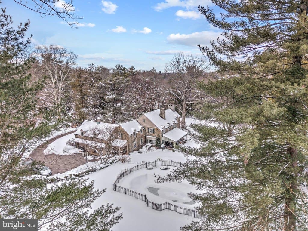 435 Garden Ln, Bryn Mawr